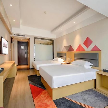 Borrman Hotel Fangchenggang Cross-Sea Bridge Eksteriør billede