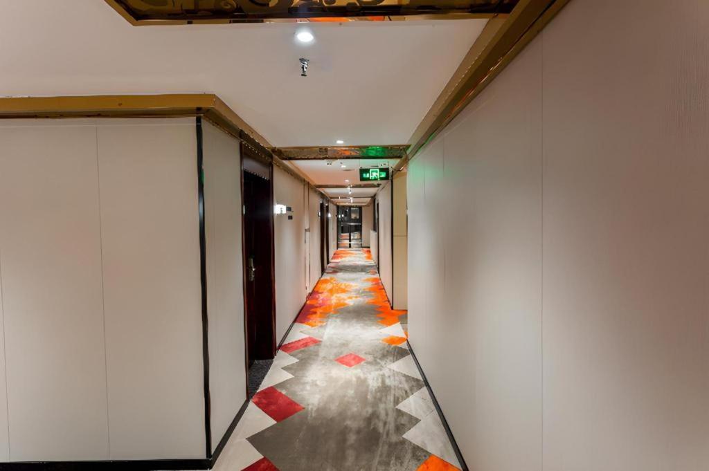 Borrman Hotel Fangchenggang Cross-Sea Bridge Eksteriør billede