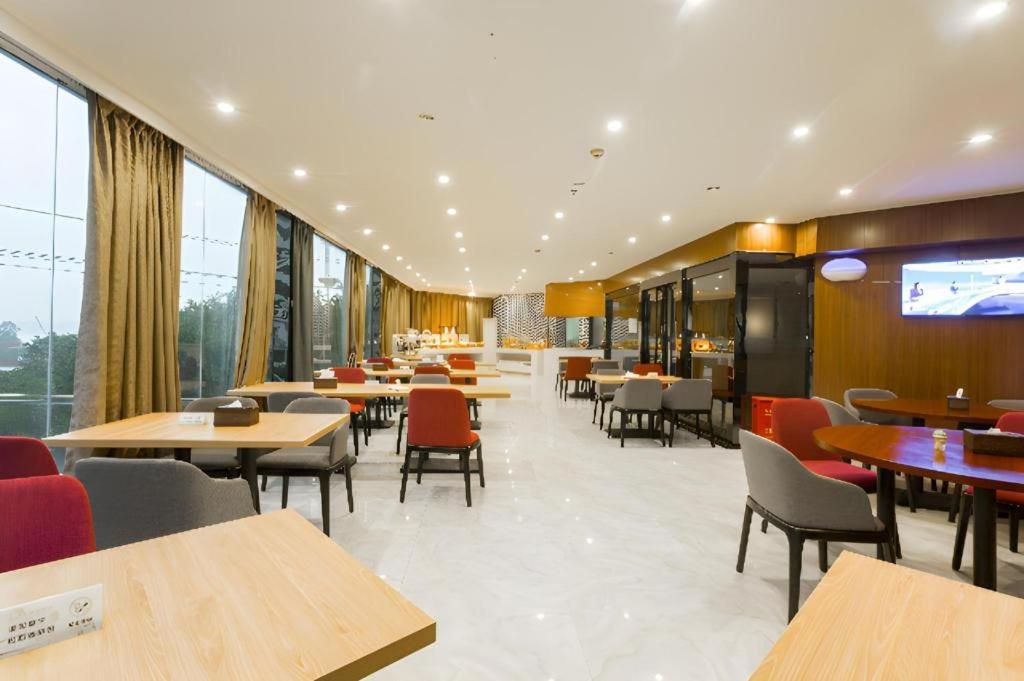 Borrman Hotel Fangchenggang Cross-Sea Bridge Eksteriør billede