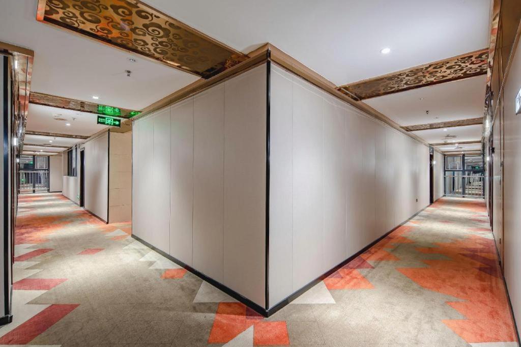 Borrman Hotel Fangchenggang Cross-Sea Bridge Eksteriør billede
