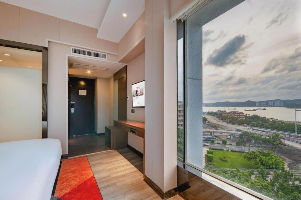 Borrman Hotel Fangchenggang Cross-Sea Bridge Eksteriør billede